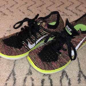 Nike Free Run Fly Knit Size 6.5